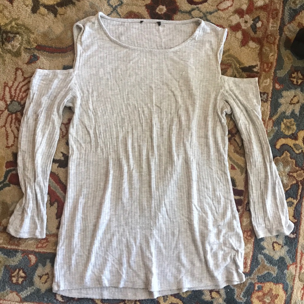 FINAL REDUCTION. Ribbed cold shoulder long sleeve